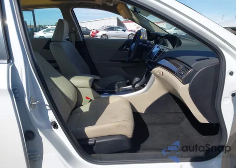 2017 Honda Accord Ex z USA, uszkodzony, nr VIN 1HGCR2F75HA132780